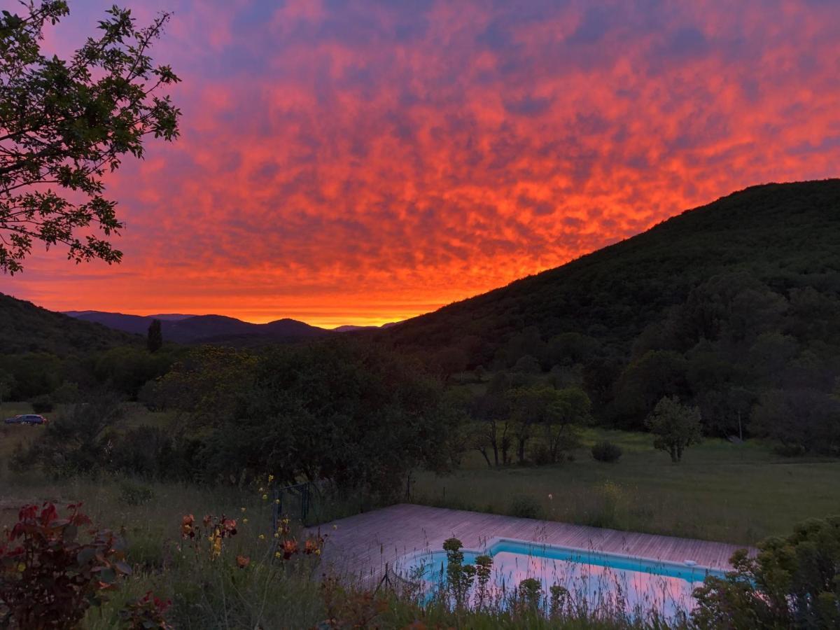 Domaine De Montbarri Bed & Breakfast La Tour-sur-Orb ภายนอก รูปภาพ